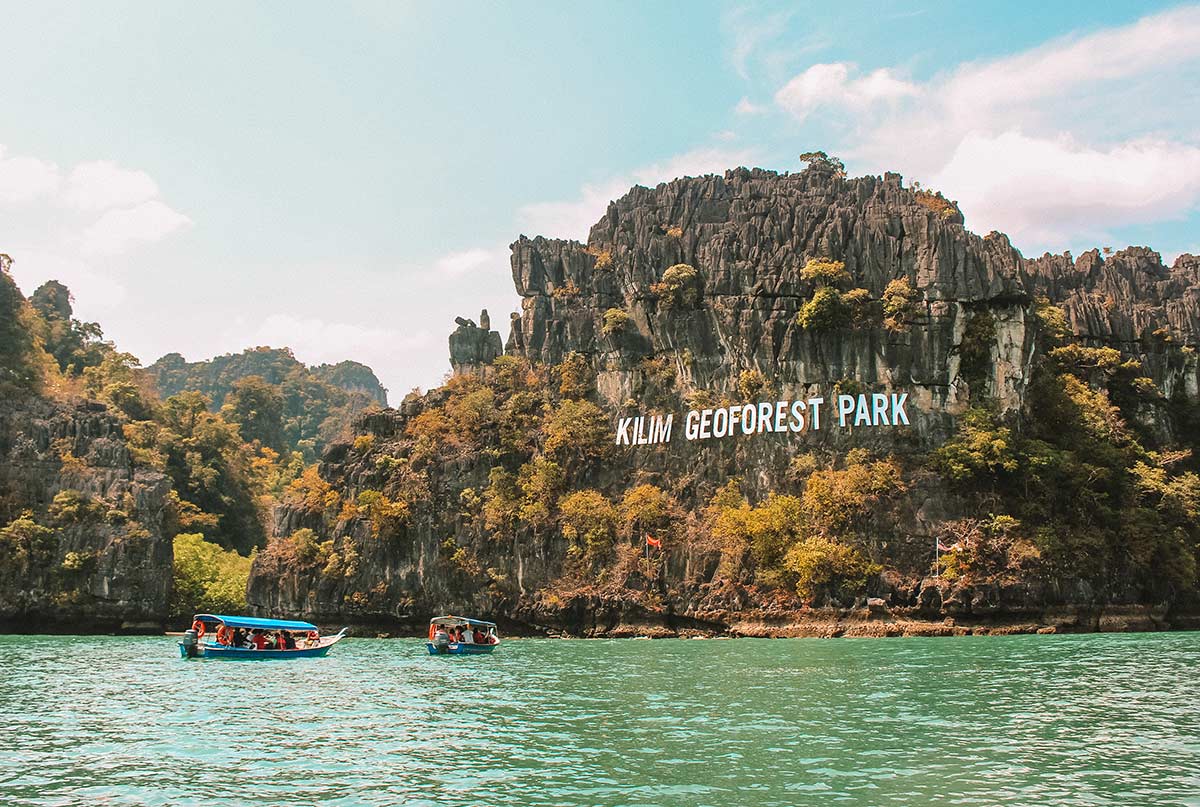 Jelajahi Ekosistem Pesisir yang Menawan dalam Mangrove Tour Langkawi